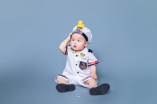 银川宝宝老摇头怎么回事